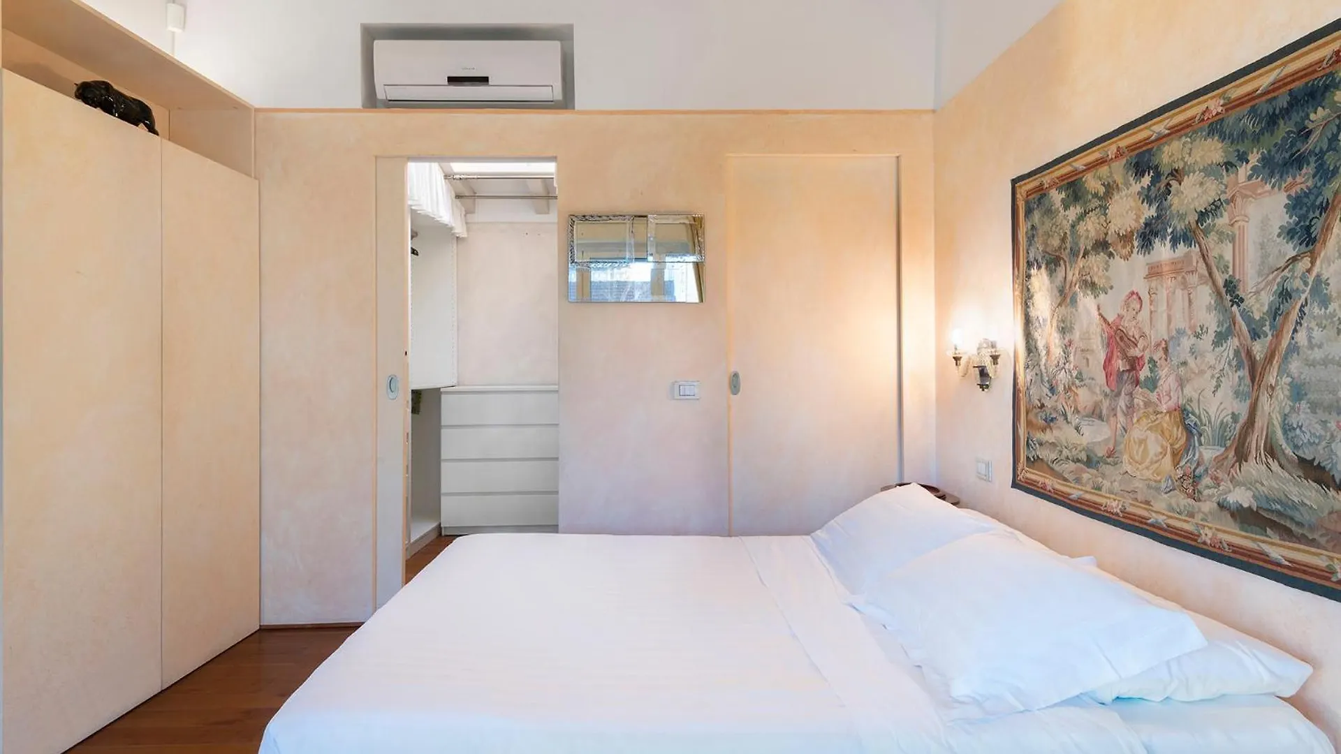 Fifty Eight Suite Milan Sforza Italy